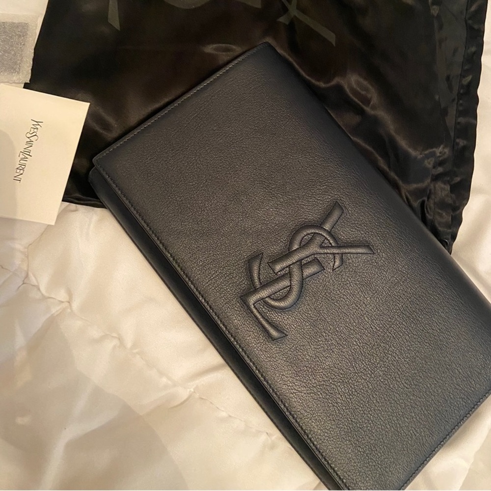 Ysl navy clutch.